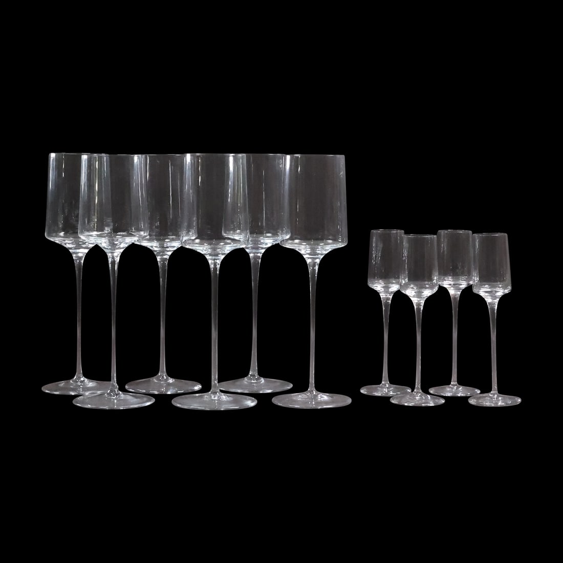 [10] West Elm Attrib Horizon Lead-Free Crystal White Wine, 2 Sizes: [10] West Elm Attrib Horizon Lead-Free Crystal White Wine and champagne glasses size: 6x (9 x 3 - one chipped), 4x (6 x 2)
