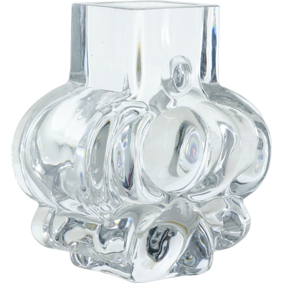 Signed Lars Hellsten for Skruf Sweden, Think Crystal Flower Vase 5 in. height x 4.5 in. wide: Signed Lars Hellsten for Skruf Sweden, Think Crystal Flower Vase 5 in. height x 4.5 in. wide. size: 5x4.5