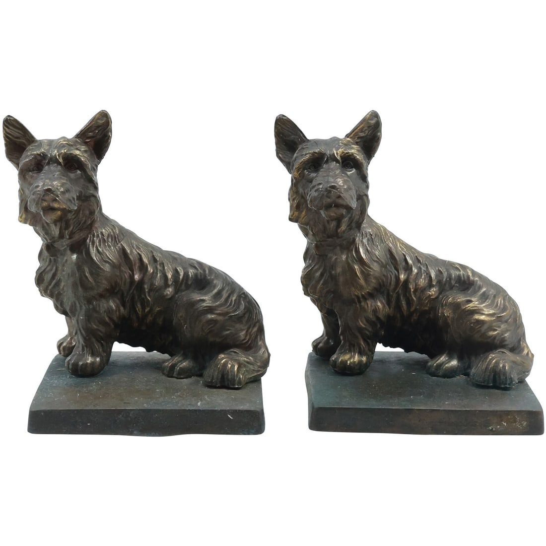 Vintage Cast Metal Circa 1930s Scotty Dog Figurative Bookends in Original Patina: Vintage Cast Metal Circa 1930s Scotty Dog Figurative Bookends in Original Patina. 5 3/4 in. x 5 in.