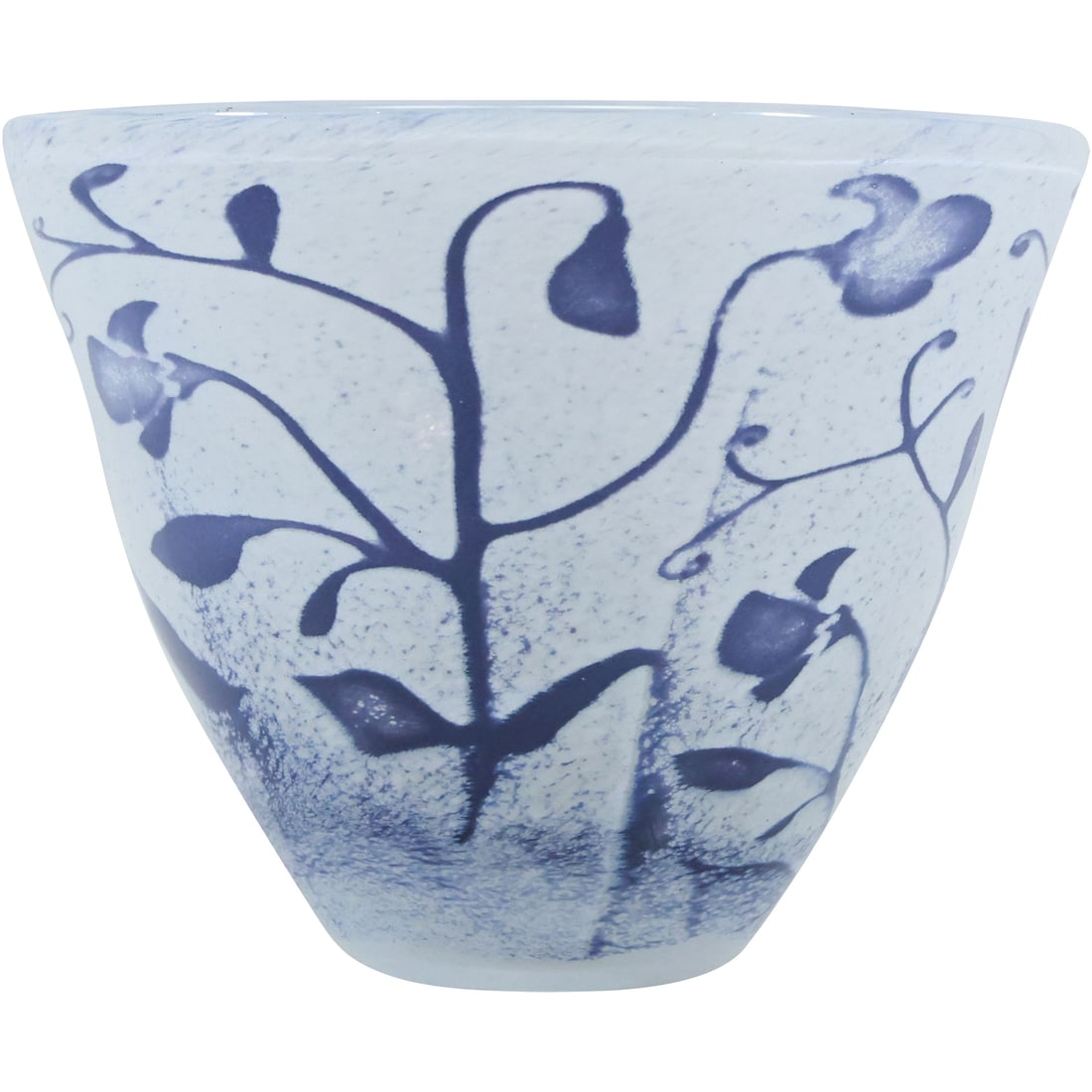 Vintage Kosta Boda Sweden Olle Brozen Floating Blue Flowers Art Glass Vase: Vintage Kosta Boda Sweden Olle Brozen Floating Blue Flowers Art Glass Vase size: 4.75x6