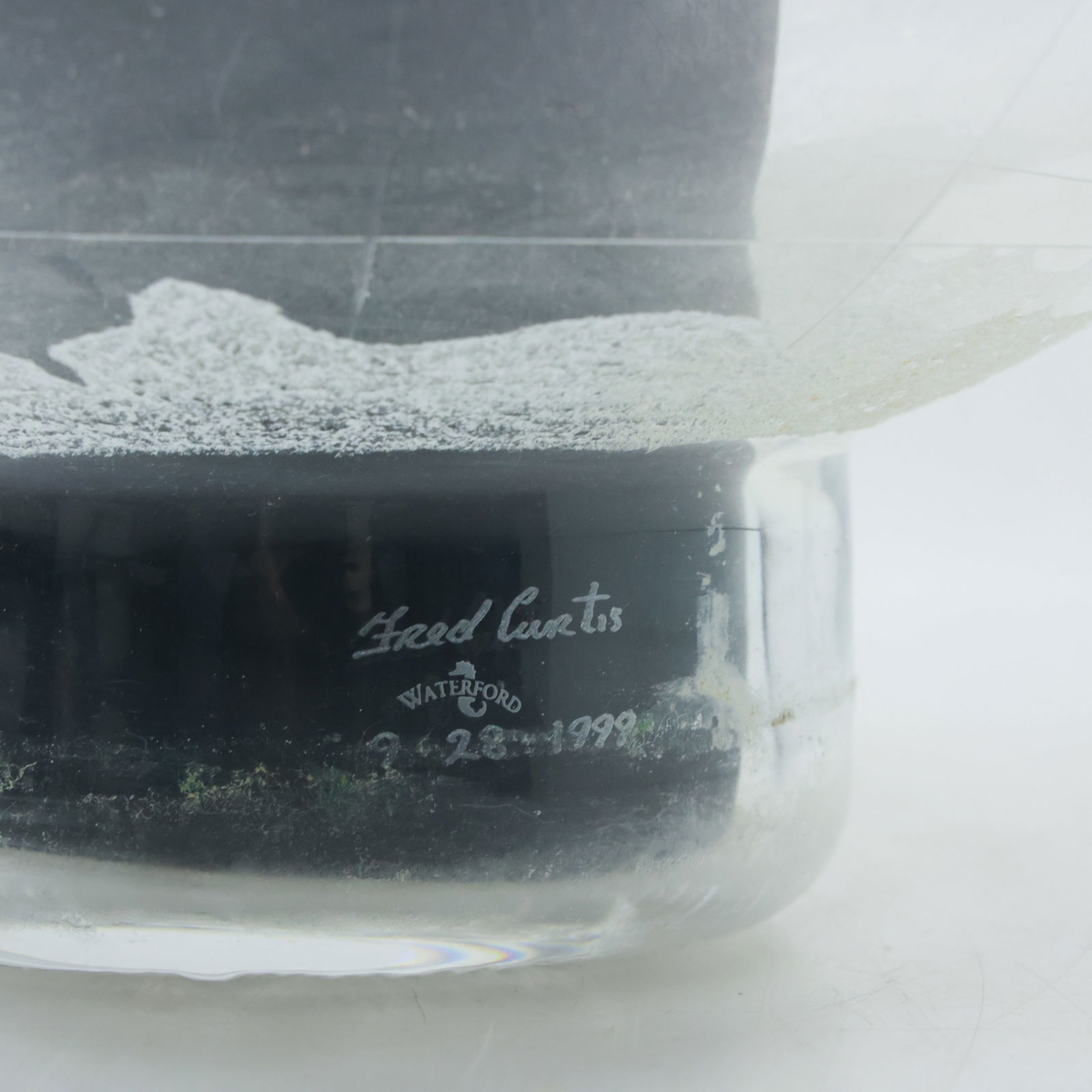 Signed FRED CURTIS WATERFORD Scenic Crystal Glass WORLD GLOBE 15 in. x 10 in. (1 of 19)