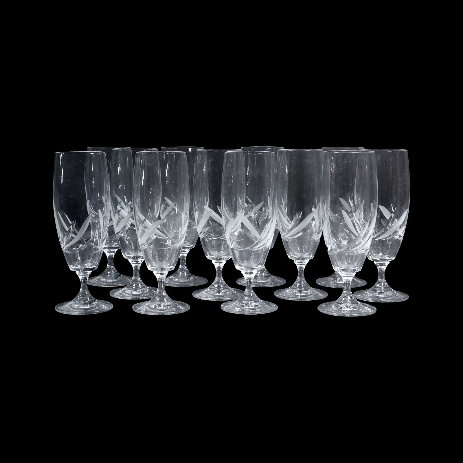 12 Etched Crystal Glass Flutes Barware: 12 Etched Crystal Glass Flutes Barware. size: 7.25x2.5