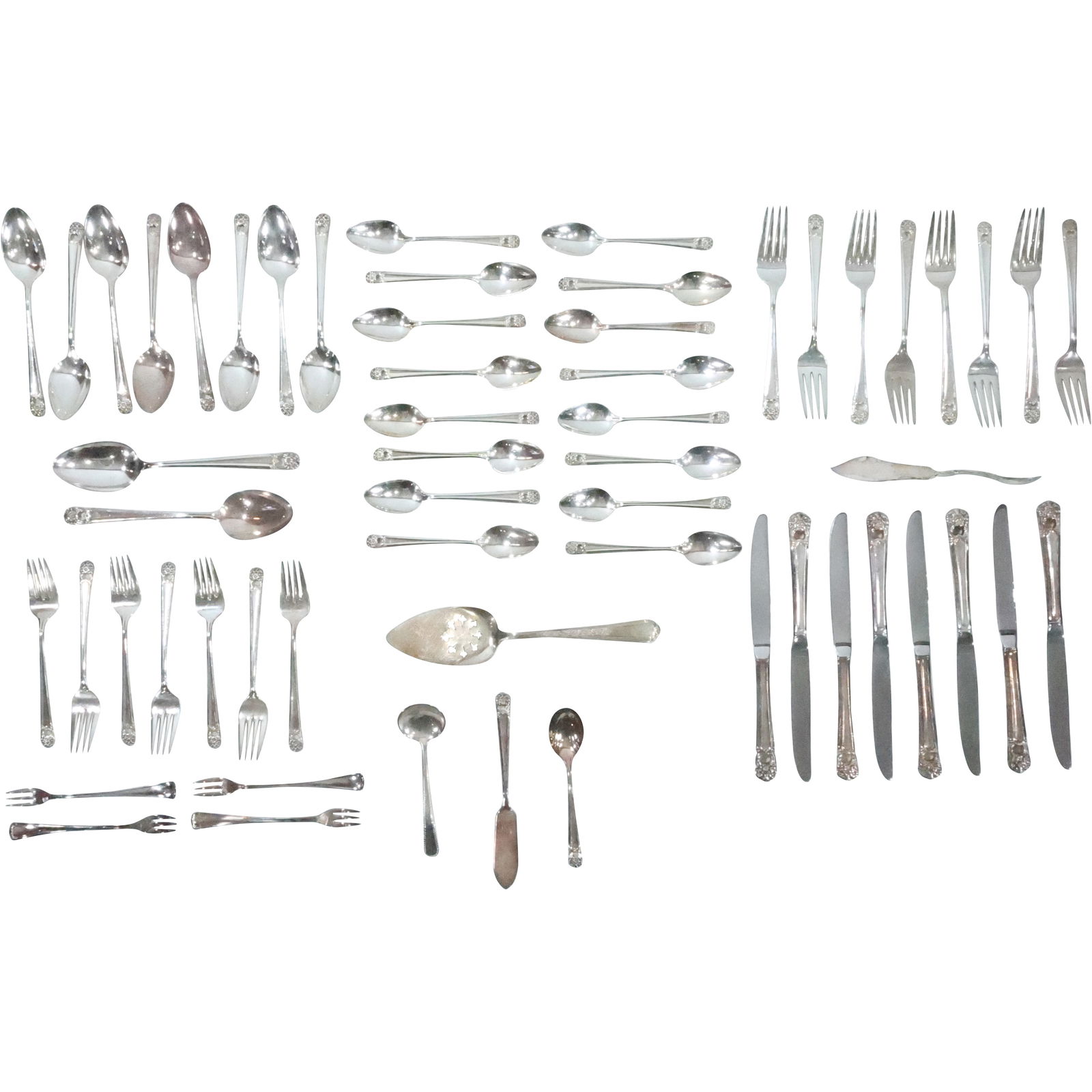 58 Pieces Rogers Bros Silver Plate Flatware - See Pictures for Item Count (1 of 19)