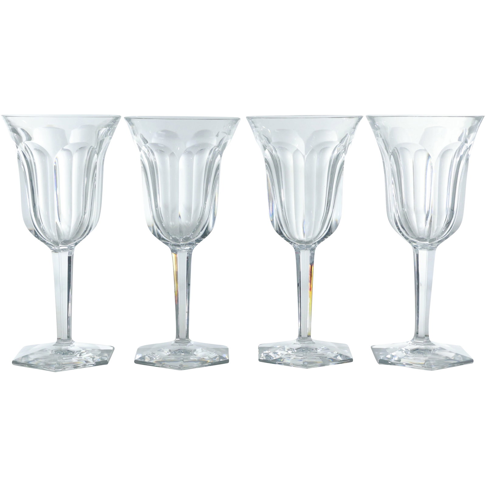 4 Signed BACCARAT Crystal Glass Wine Stemware Glasses: 4 Signed BACCARAT Crystal Glass Wine Stemware Glasses. size: 7.5x3.5