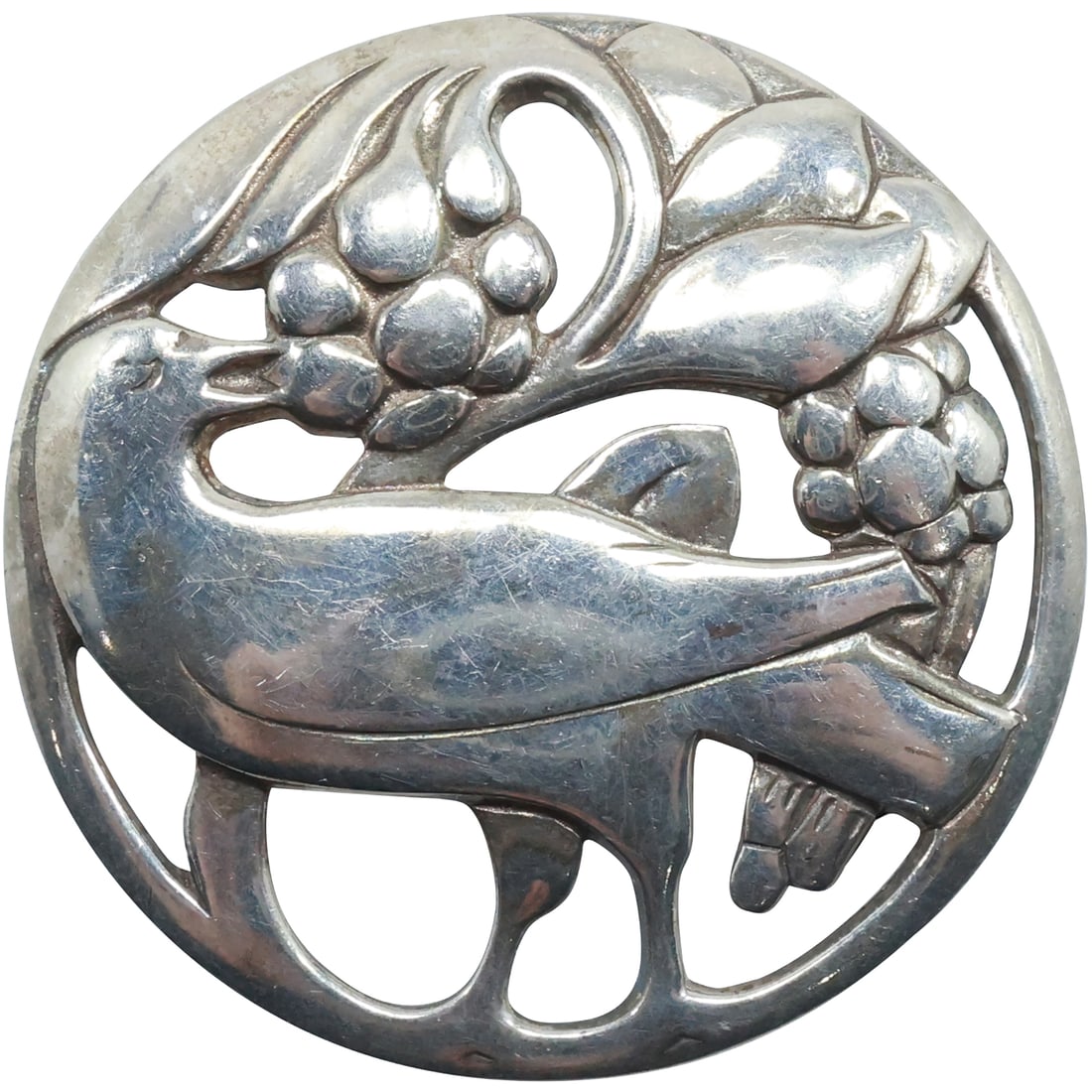 .925 Sterling Silver Hawk Bird Ping Possibly George Jensen 1 5/8 in. diameter: .925 Sterling Silver Hawk Bird Ping Possibly George Jensen 1 5/8 in. diameter.