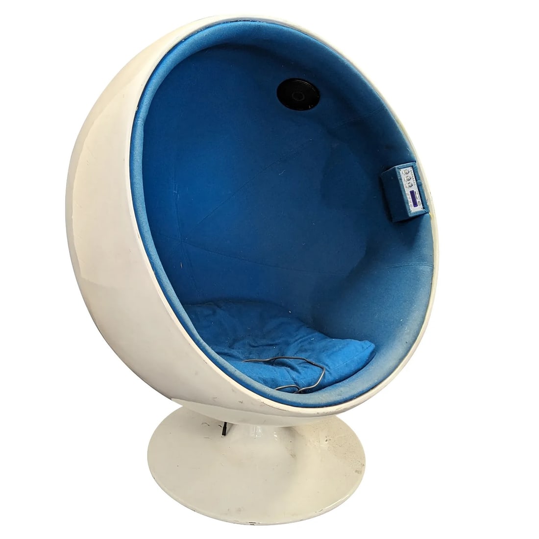 Eero Aarnio style sphere / ball / global chair in blue with speakers (1 of 20)