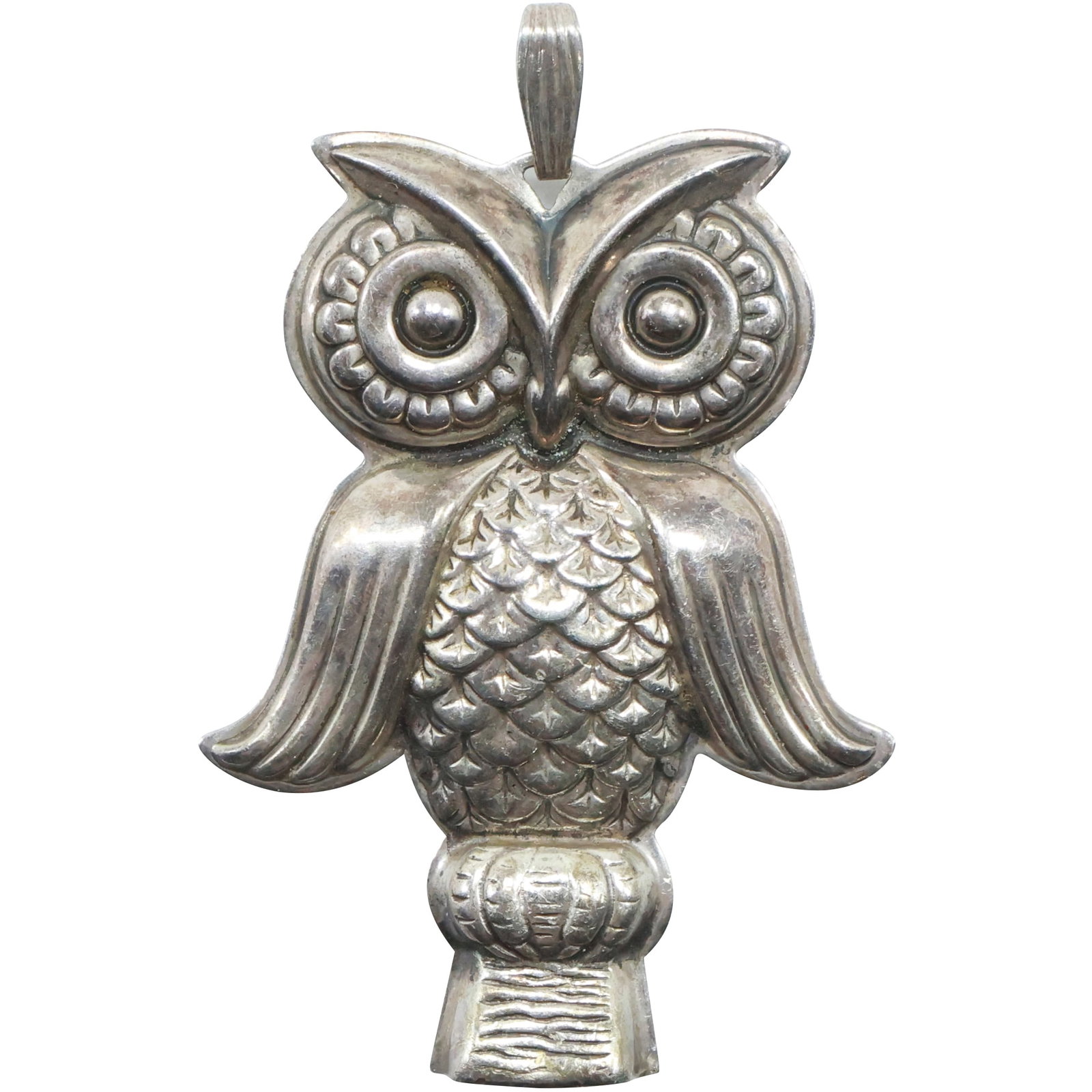 Reed and Barton Sterling Silver OWL Whistle, weighs 14.6 grams, 2 3/4 in. x 1 3/4 in.: Reed and Barton Sterling Silver OWL Whistle, weighs 14.6 grams, 2 3/4 in. x 1 3/4 in.