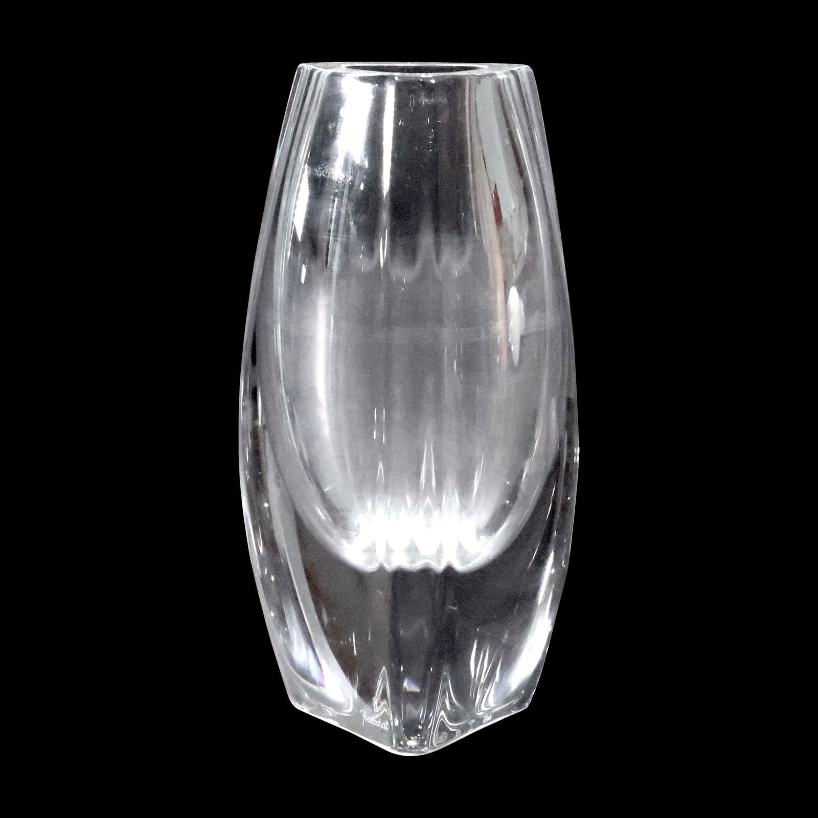 Signed BACCARAT Crystal Glass Vase 8 in. height x 4 in. wide (1 of 20)