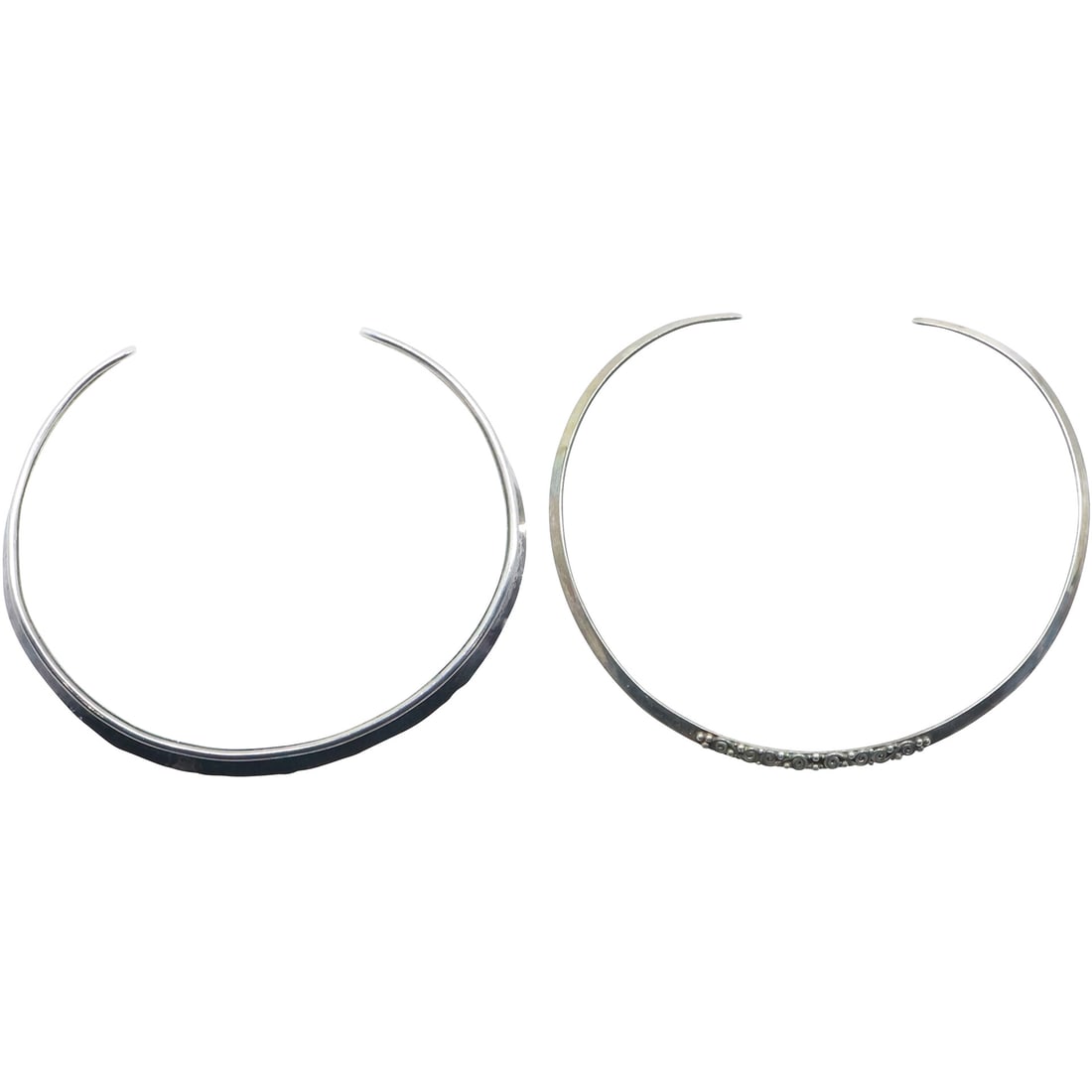 [2] Sterling Silver Hand Hammered Collar Necklace; Sajen .925 Sterling Hard Collar Necklace: [2] Sterling Silver Hand Hammered Collar Necklace 5 in. x 4 1/2 in. x 3/8 in.; Sajen .925 Sterling Hard Collar Necklace 5 1/4 in. x 5 in. x 1/4 in.; Total weight on both 58.7 grams