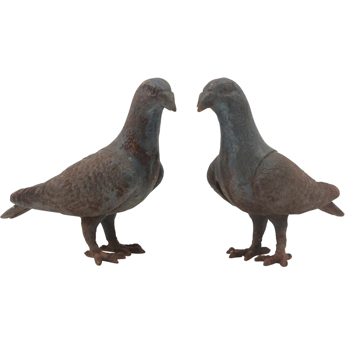 Pair of Cast Iron Garden Pigeon Statues 6.75 in. height x 8 in. length (1 of 19)