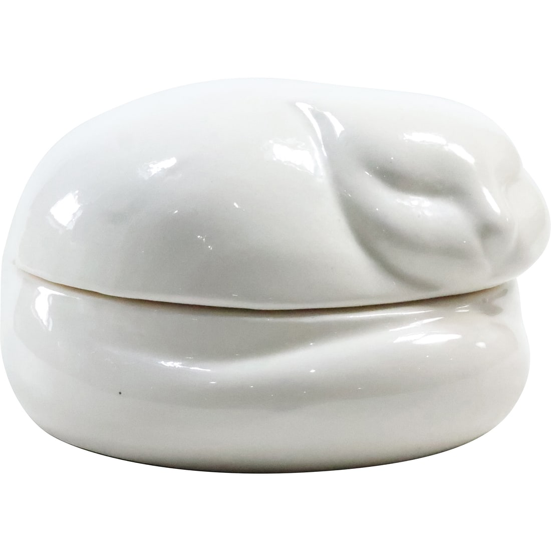 Tiffany & Co White Porcelain Cat Trinket Box 3 in. dia. x 2 in.: Tiffany & Co White Porcelain Cat Trinket Box 3 in. dia. x 2 in.