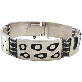 .925 TP-24 Taxco Sterling Silver Bear Claw and Foot Prints Decorated with Black Enameling Bracelet