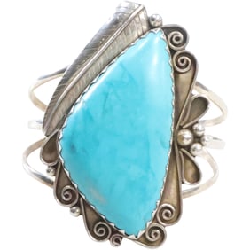 Unsigned Native American Indian Large Howlite Stone Set into a Feather Design Frame Cuff Bracelet