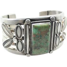 American Indian Navajo Sterling Silver Cuff Bracelet Unusual Feather Design, Turquoise Stone