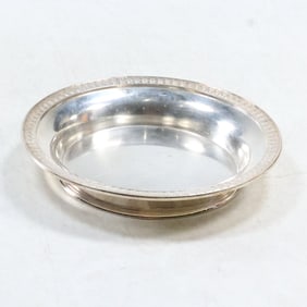 TIFFANY & CO. MAKERS Silver Soldered Round Dish 5 1/2 in. diameter x 1 in. height