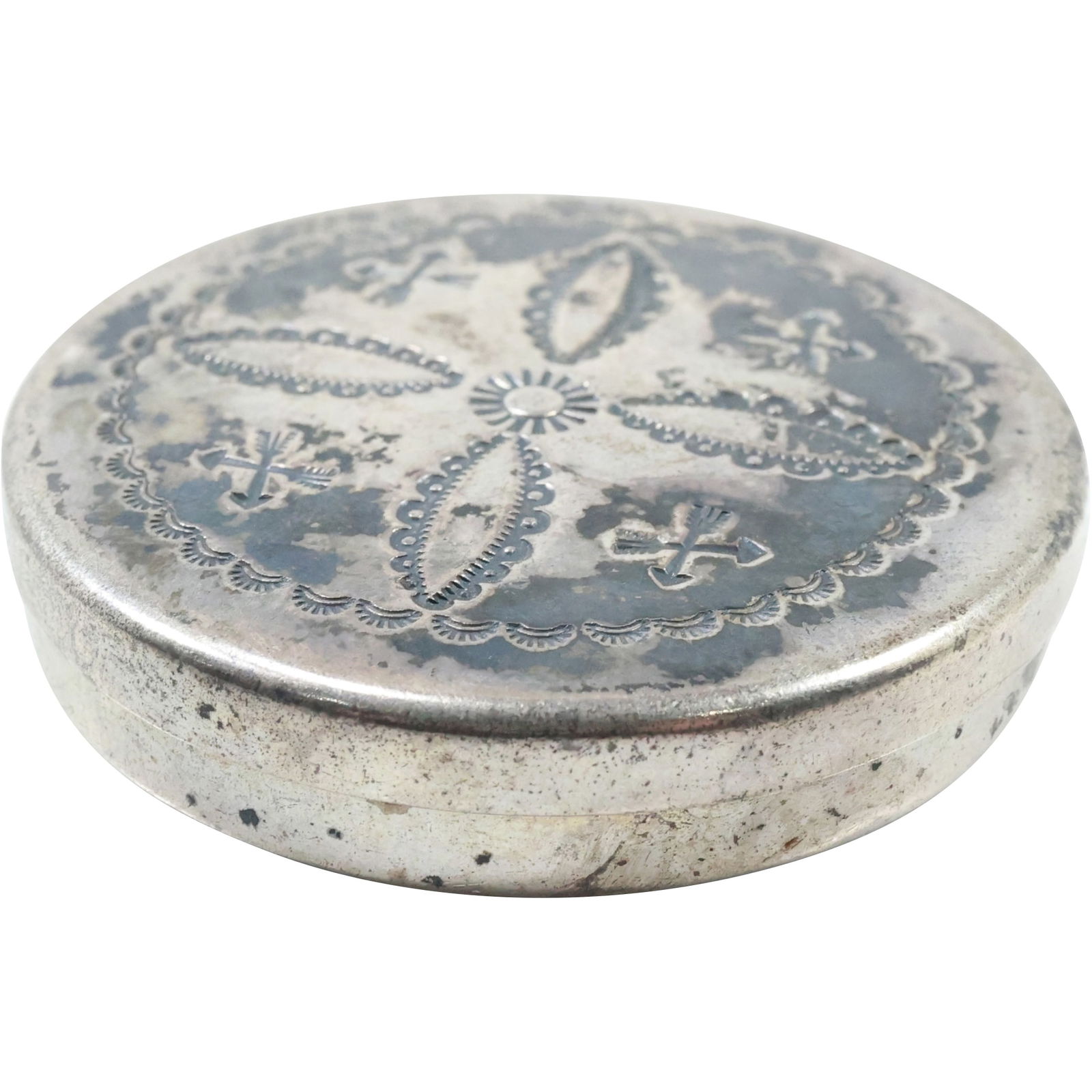 Sterling Silver Round Trinket / Pill Box 1 3/4 in. diameter (1 of 11)