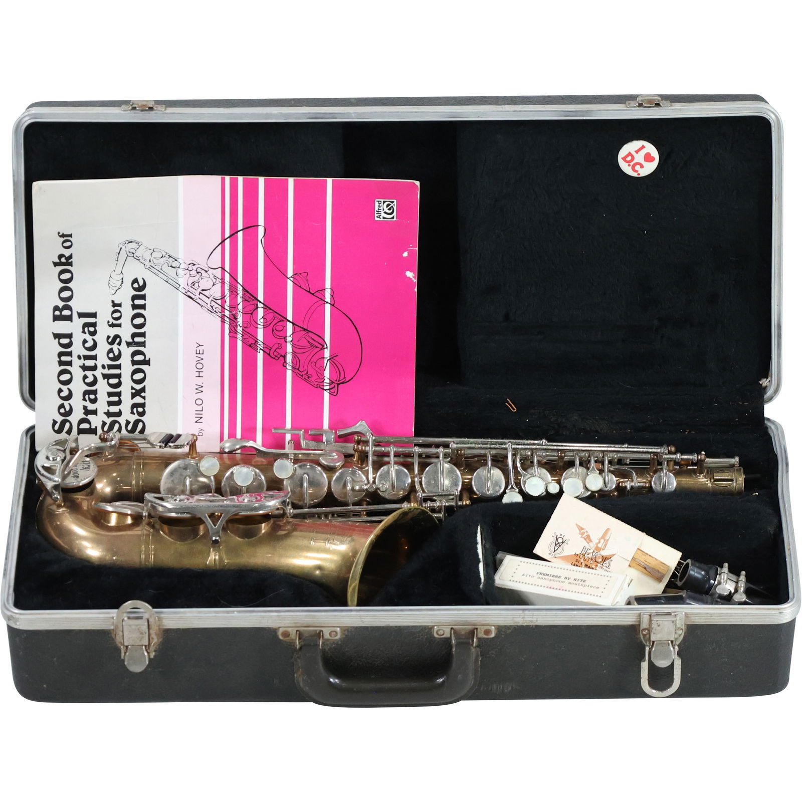 Bundy Brass SAXOPHONE in Case (1 of 10)