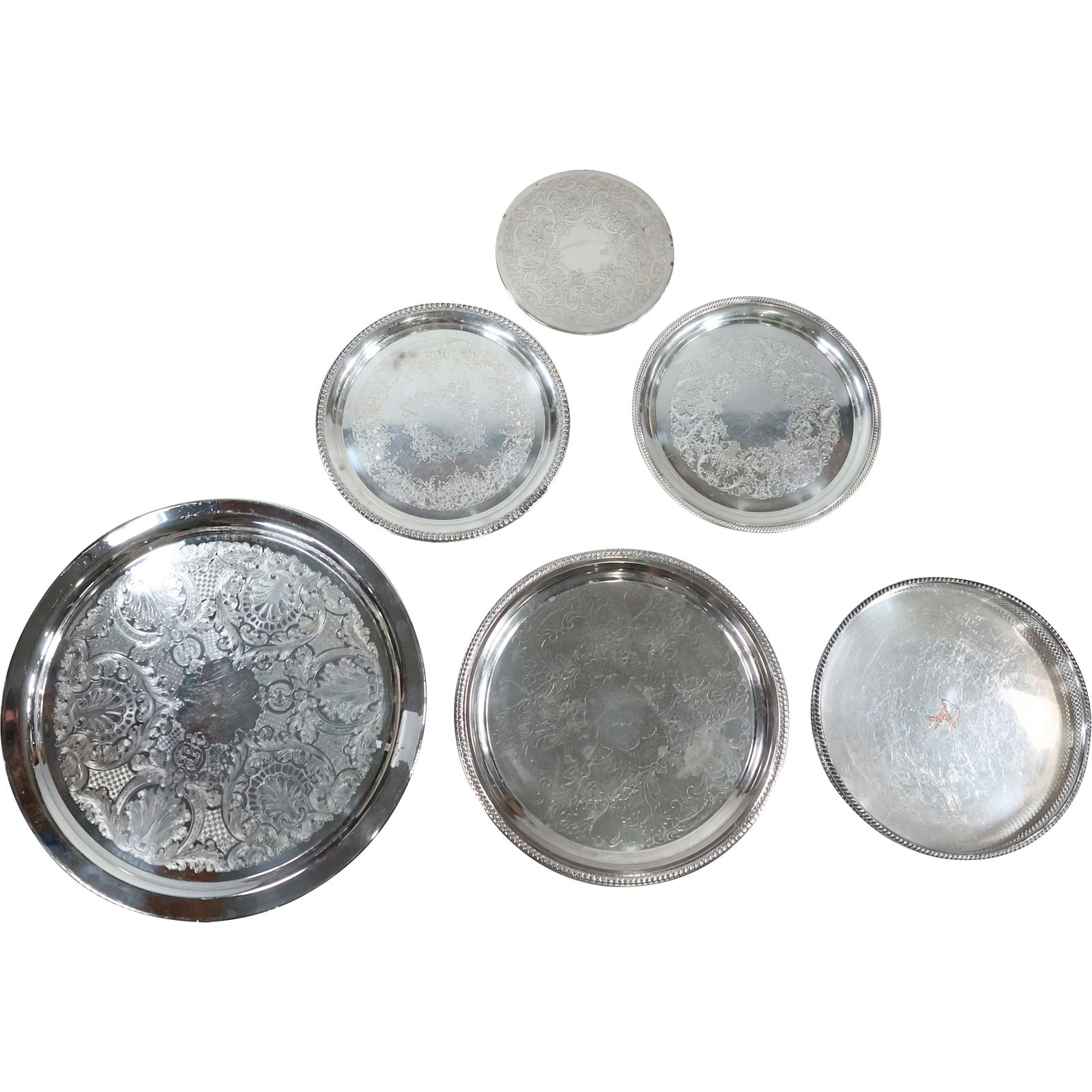 6 Assorted Silver Plate Round Serving Trays in Various Sizes (1 of 11)