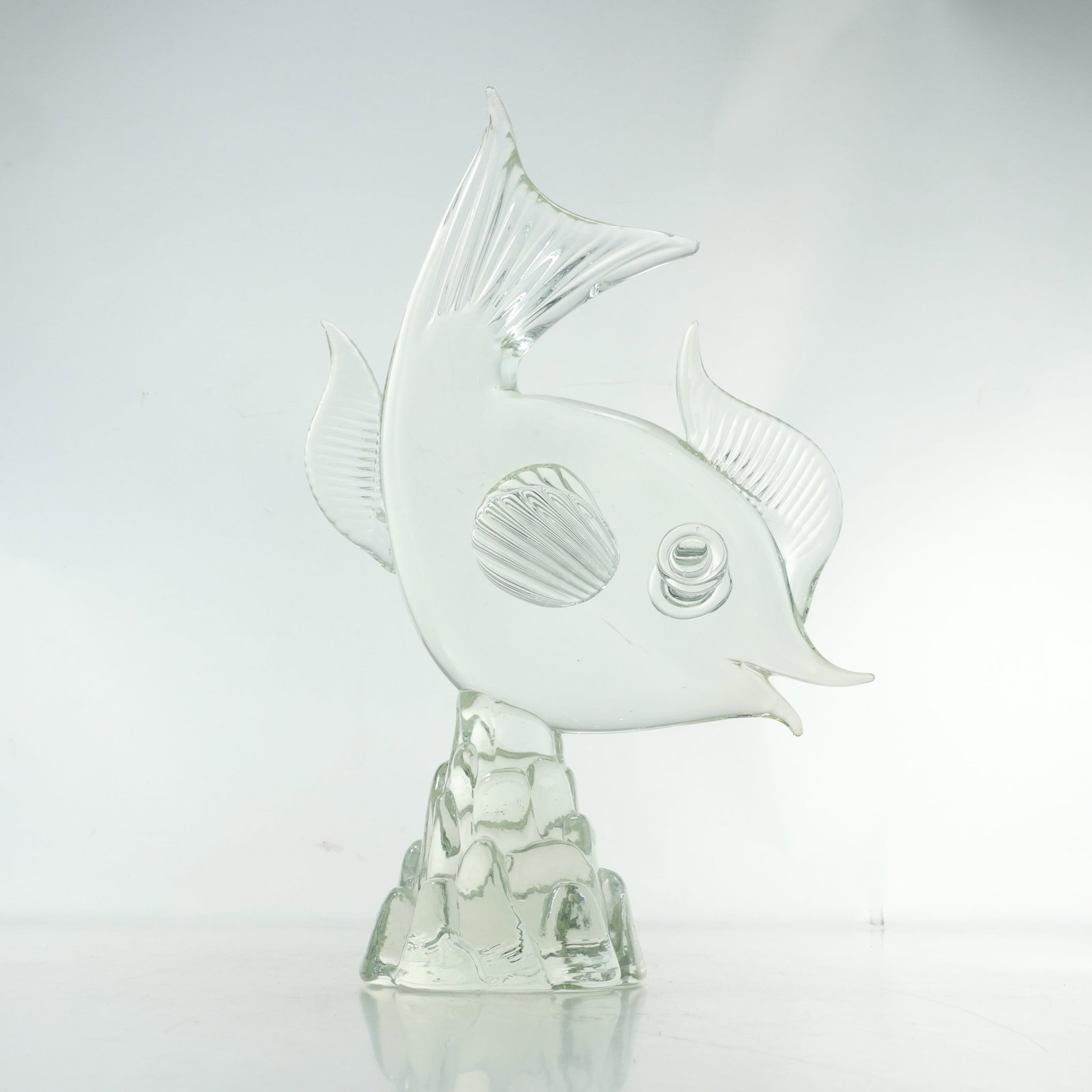 Murano Art Glass Clear Crystal Tropical Fish Sculpture on a Rock Formation 14.75 inches height (1 of 20)