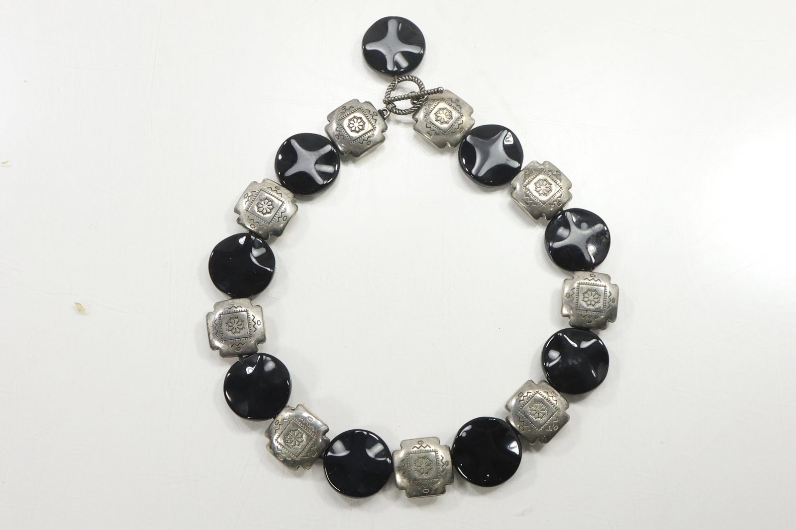 Native American 4-Corner Beads Black Onyx Beads Necklace 19 in. length: Native American 4-Corner Beads Black Onyx Beads Necklace 19 in. length
