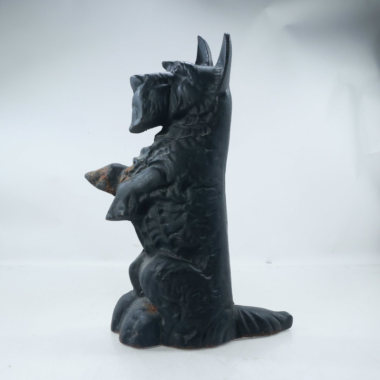 Cast Iron Standing Scottish Terrier Door Stop 14.5 in. height x 9.25 in. wide: Cast Iron Standing Scottish Terrier Door Stop 14.5 in. height x 9.25 in. wide. size: shelf: 14.5x9.25 shelf: C