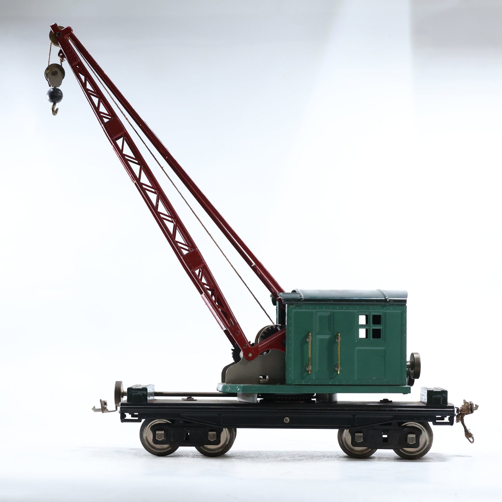 Lionel Lines Train Crane No. 219 "Lifting Capacity 20 Tons" - Original Condition: Lionel Lines Train Crane No. 219 "Lifting Capacity 20 Tons" - Original Condition size: 16.25 x 16 x 3.75 shelf C