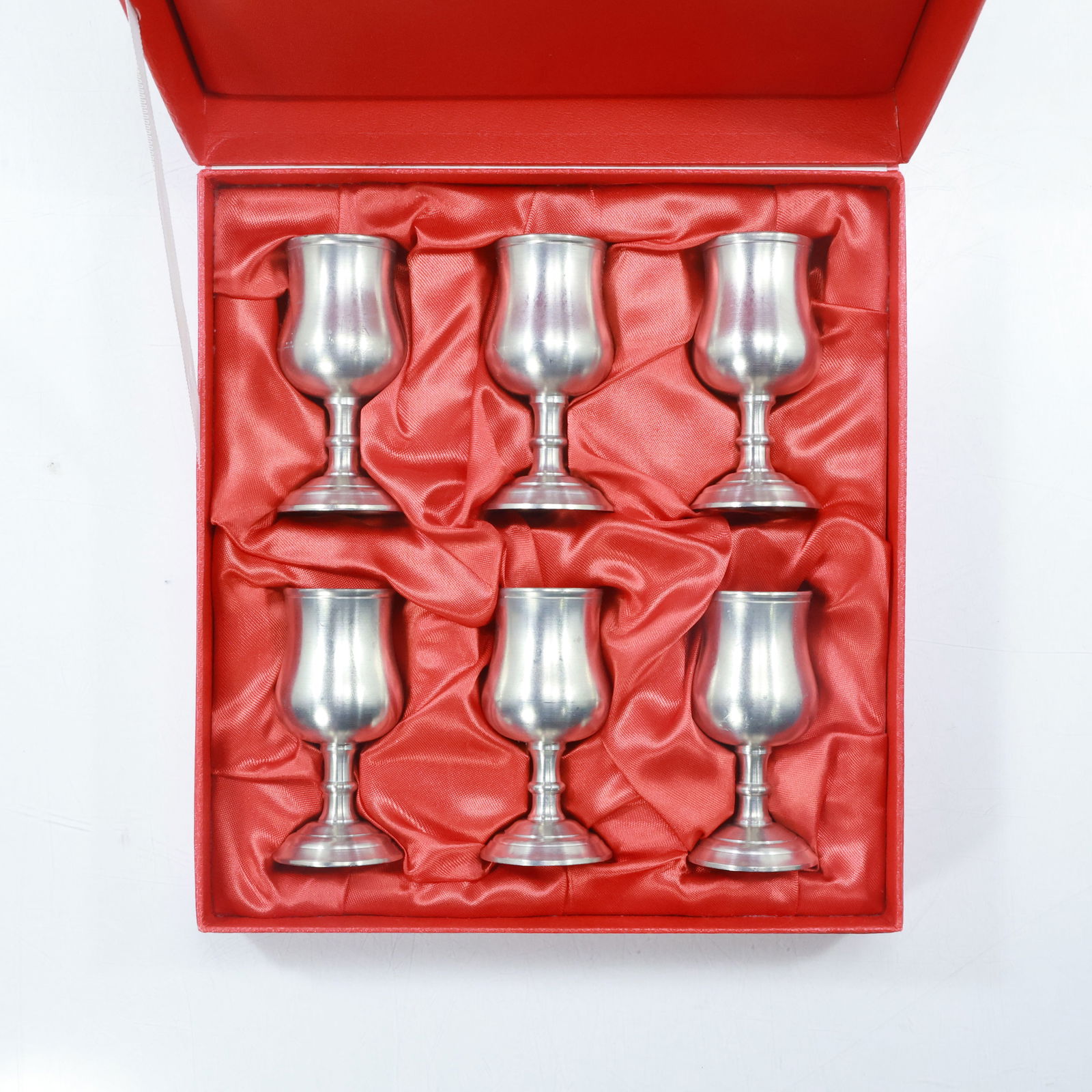 Set of 6 Crown & Rose English Pewter Cordials in a Fitted Presentation Box (1 of 18)