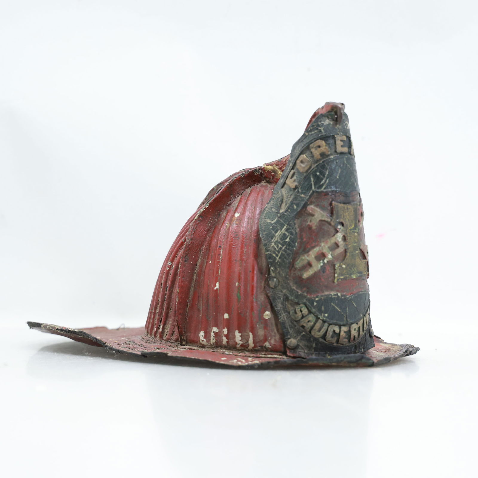 Saugerties New York Antique Fireman's Helmet size 8.5 in. height x 14 in. length (1 of 10)