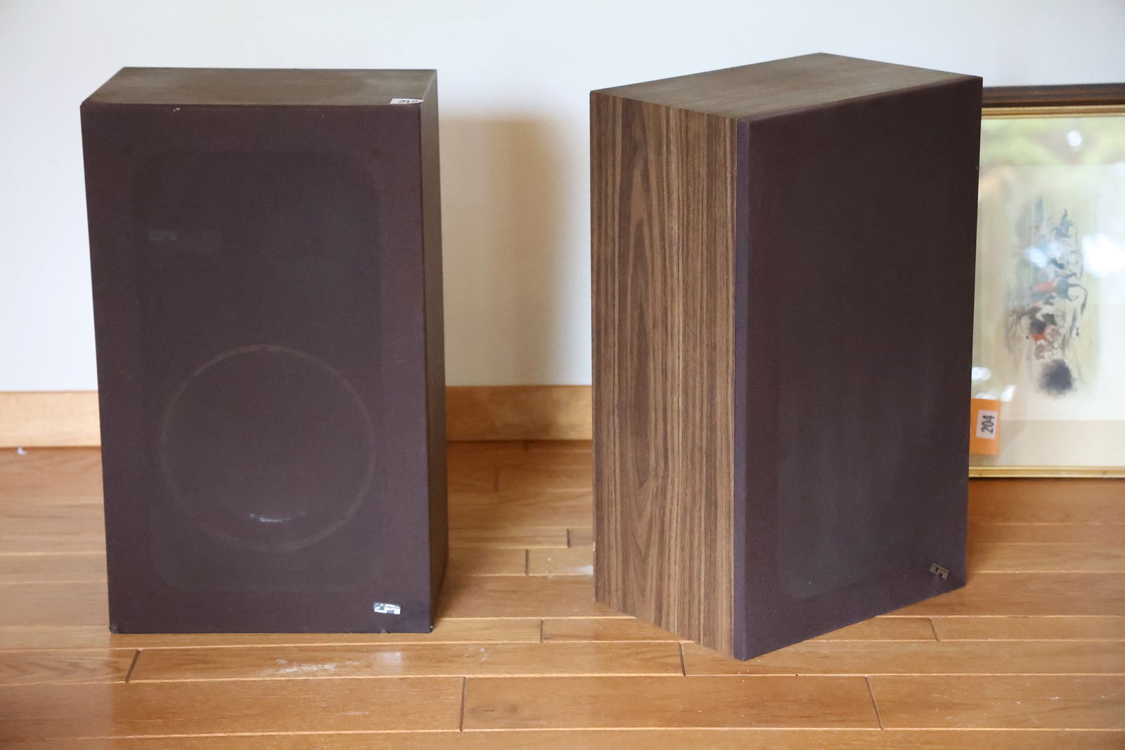Pair Speakers, 25 in. height x 15 in. wide (1 of 5)