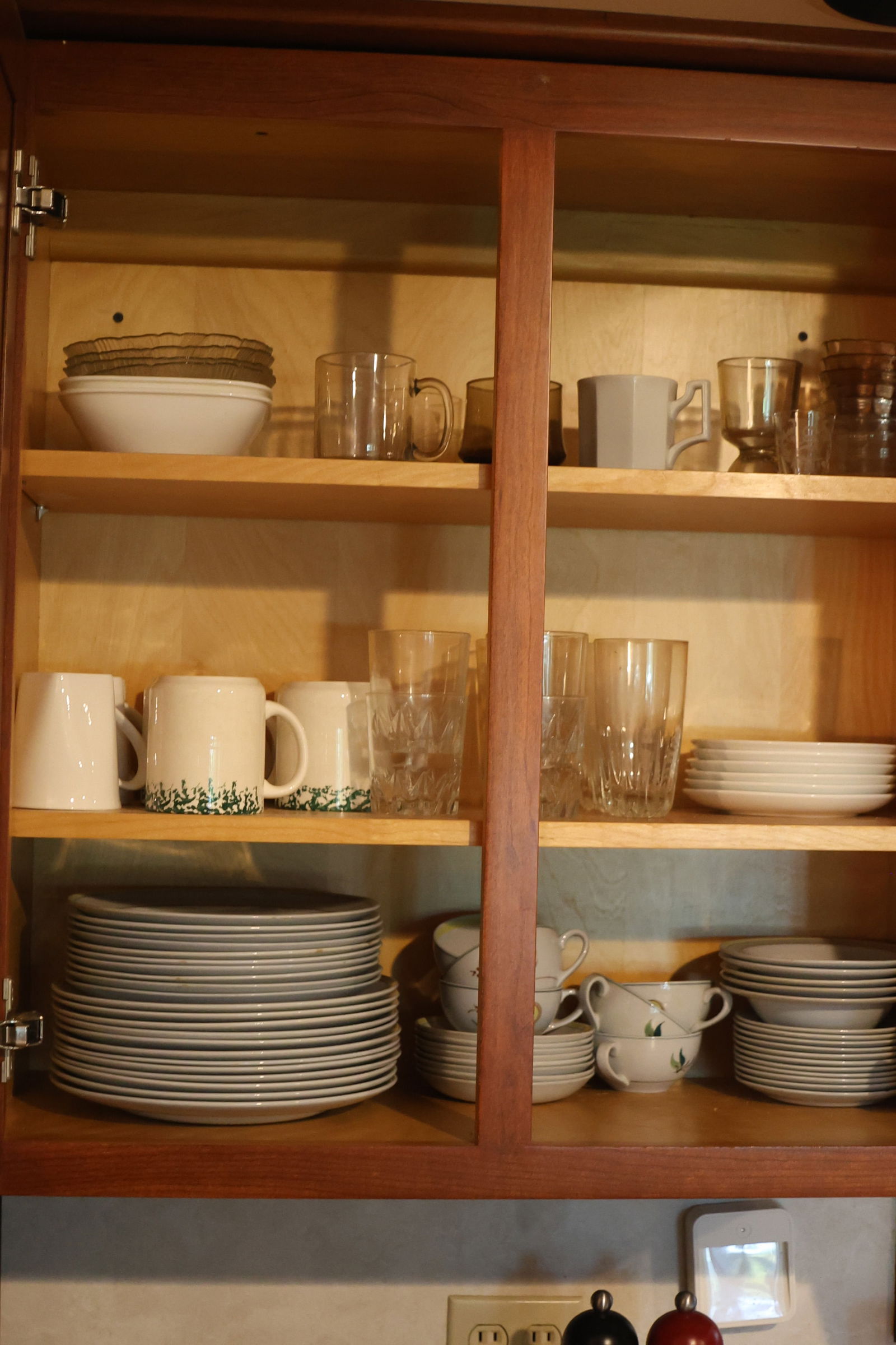 Contents of Kitchen Cabinet: Arabia Dinnerware, Etc. SEE PICTURES (1 of 4)