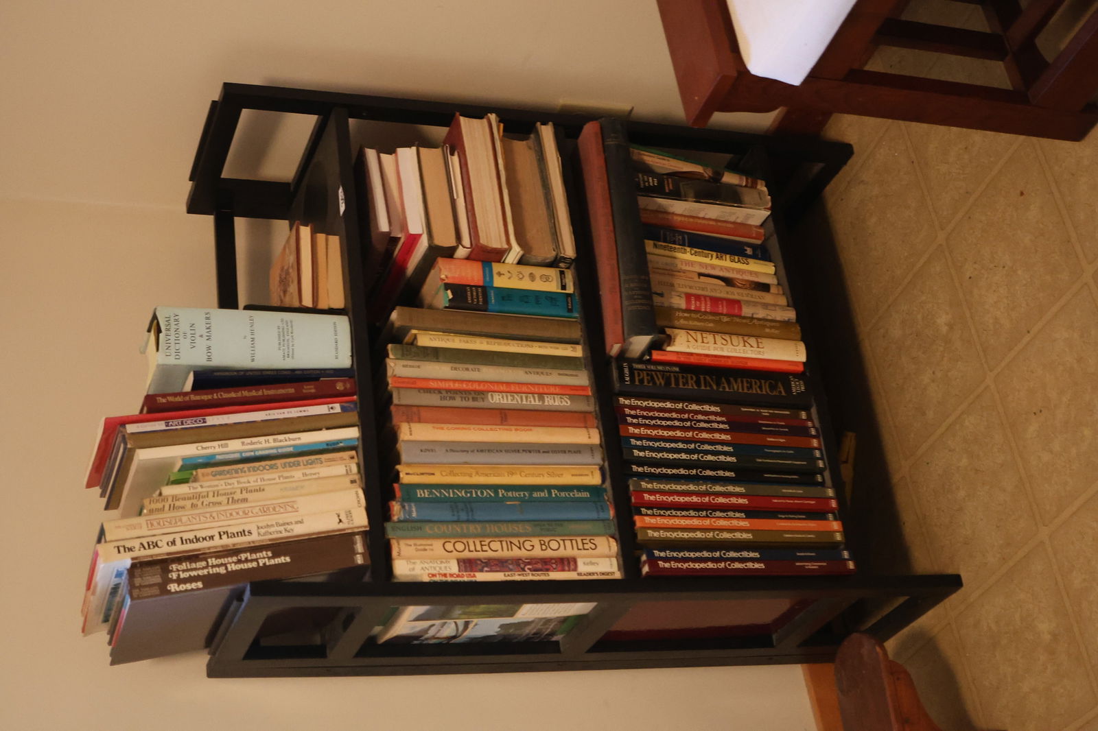 Foyer: Books and Bookshelf - Mostly Antiques Reference Books - SEE PICTURES (1 of 6)