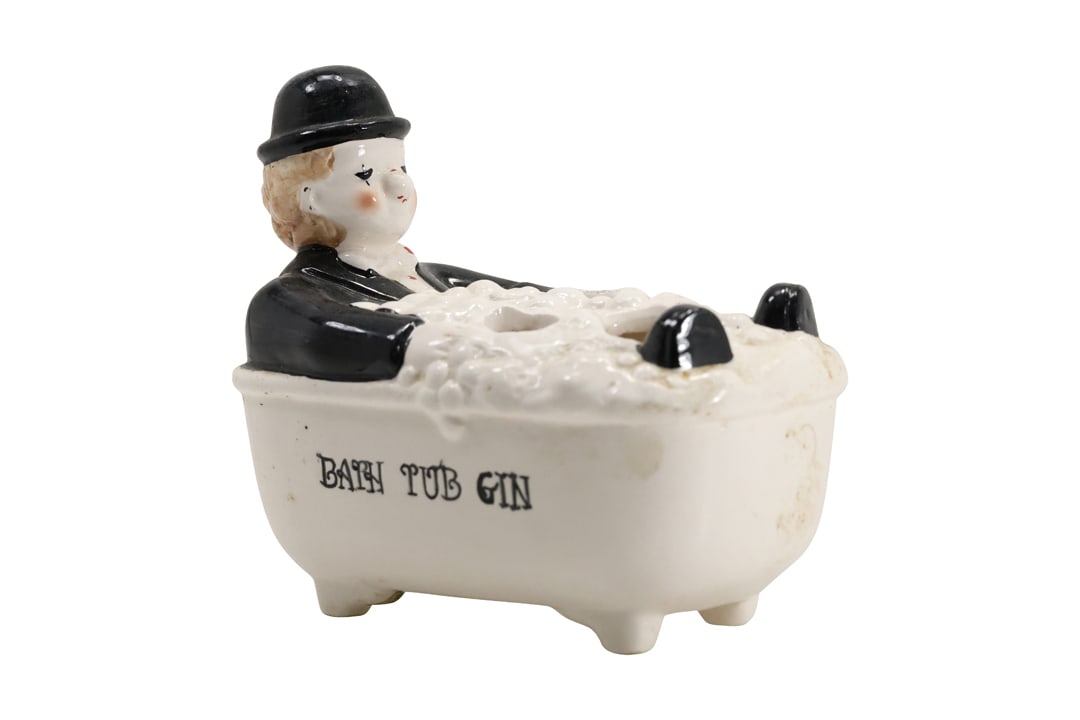 Vintage Ceramic Hobo Clown bar tools Holder Barware, BATH TUB GIN Clown in bathtub: Vintage Ceramic Hobo Clown bar tools Holder Barware, BATH TUB GIN Clown in bathtub size: 6 h 7 w , S:A4