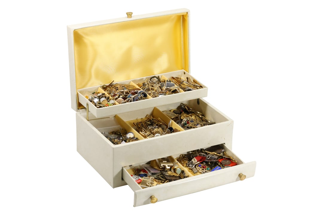 Large MEN'S JEWELRY LOT Box Full of Cuff Links, Tie Bars, Tie Tacks - Huge Variety (1 of 20)