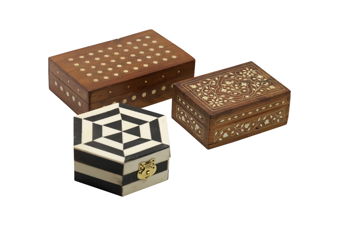 3 Assorted Wooden Inlay Dresser Boxes in Various Sizes (1 of 16)