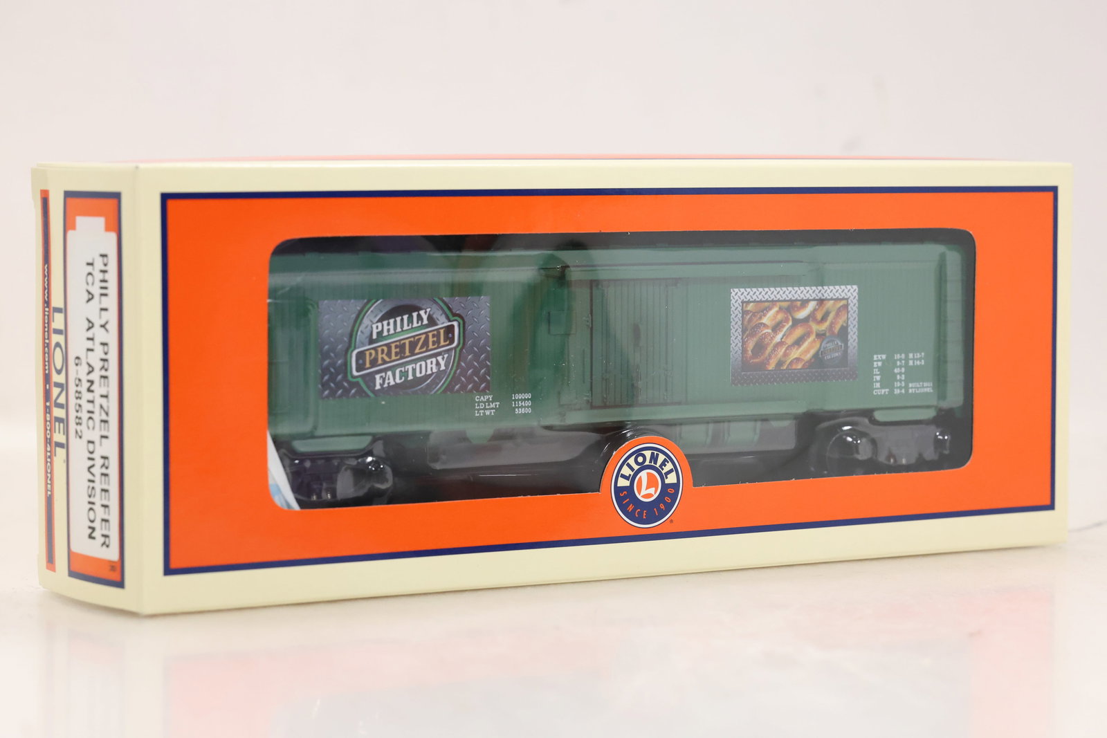 Lionel 6-58582 Philly Pretzel Facortory Box Car Atlantic Div O Gauge: Lionel 6-58582 Philly Pretzel Facortory Box Car Atlantic Div O Gauge Size: Box 13 x 5