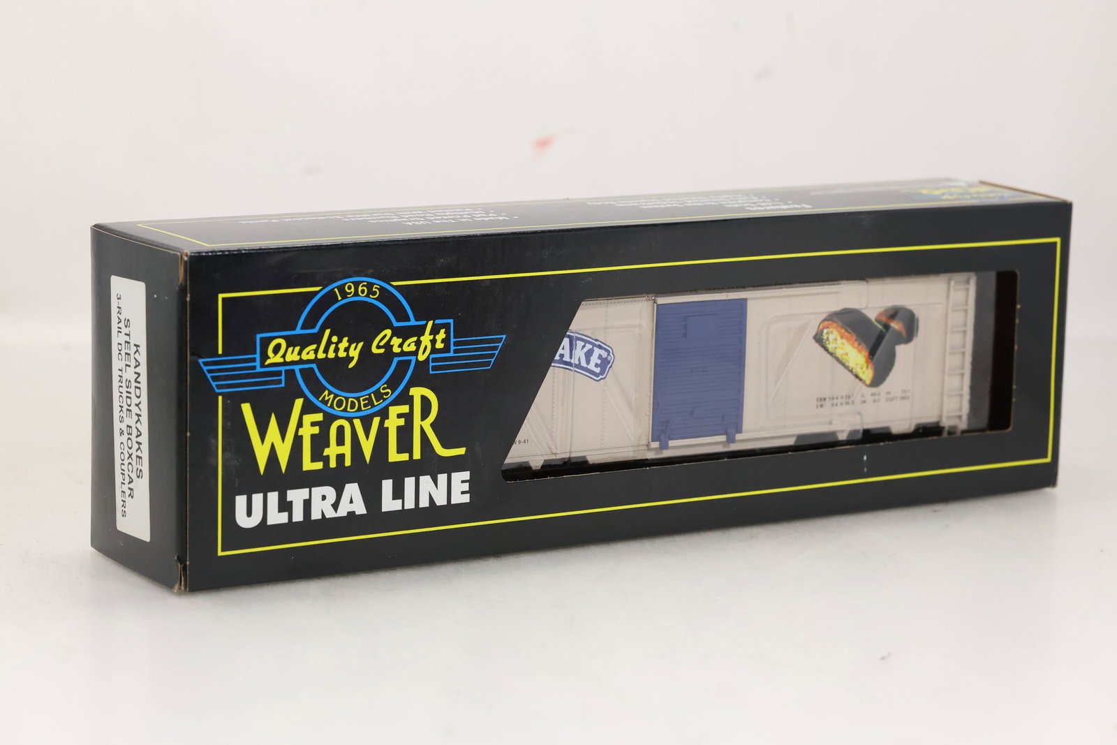 Weaver Ultra Line KandyKakes Steel Side Box Car (1 of 7)