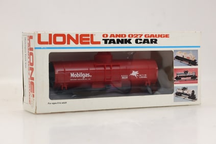 Lionel 0 AND 027 Gauge #6-9039 Mobilgas Single Dome Tank Car