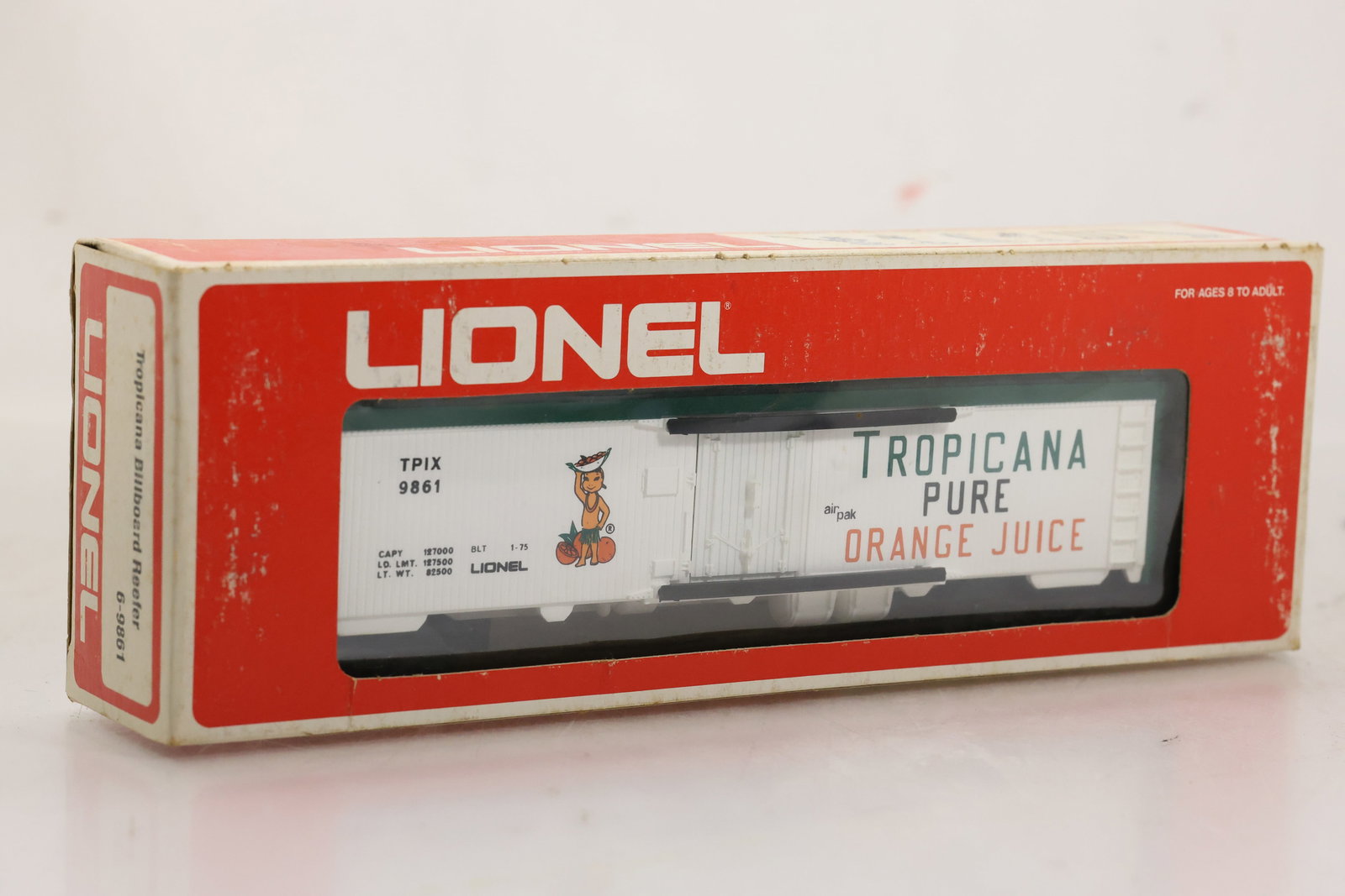 Lionel 6-9861 O Gauge Tropicana Billboard Reefer Car (1 of 6)