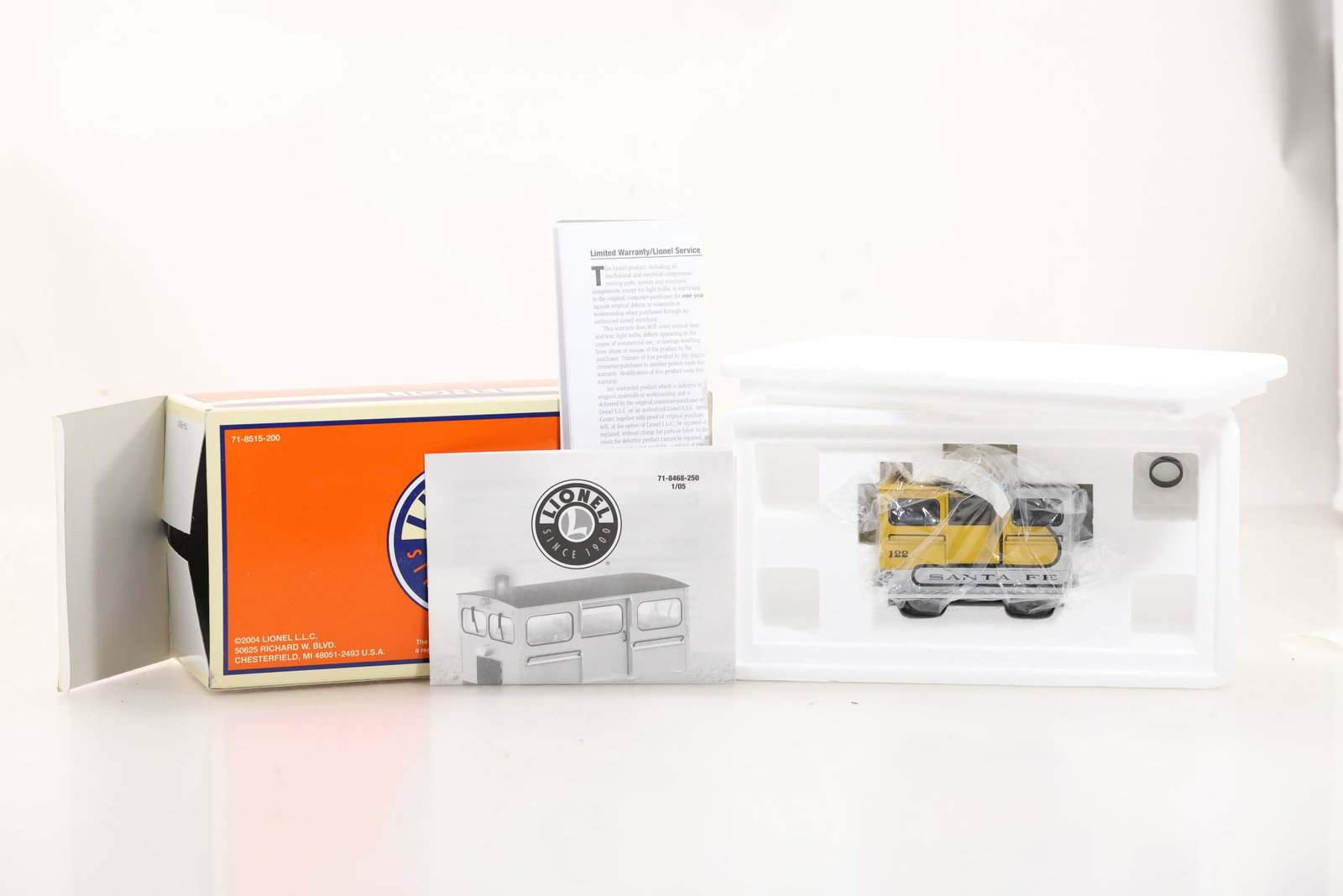 Lionel Santa Fe Speeder Cart 122, 2004, Model 18982: Lionel Santa Fe Speeder Cart 122, 2004, Model 18982 Size: 10 x 5 x 4