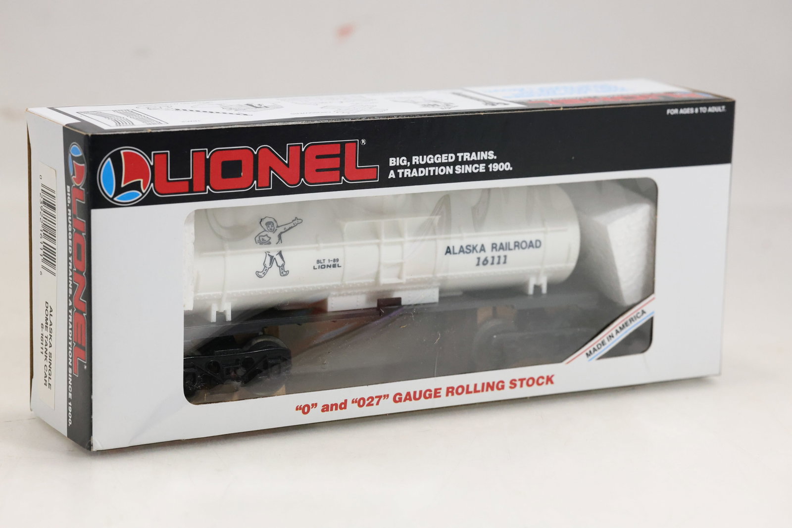 1987 Lionel Alaska Single Dome Tank Car 6-16111: 1987 Lionel Alaska Single Dome Tank Car 6-16111 Size: 11 x 4.5 x 2.5