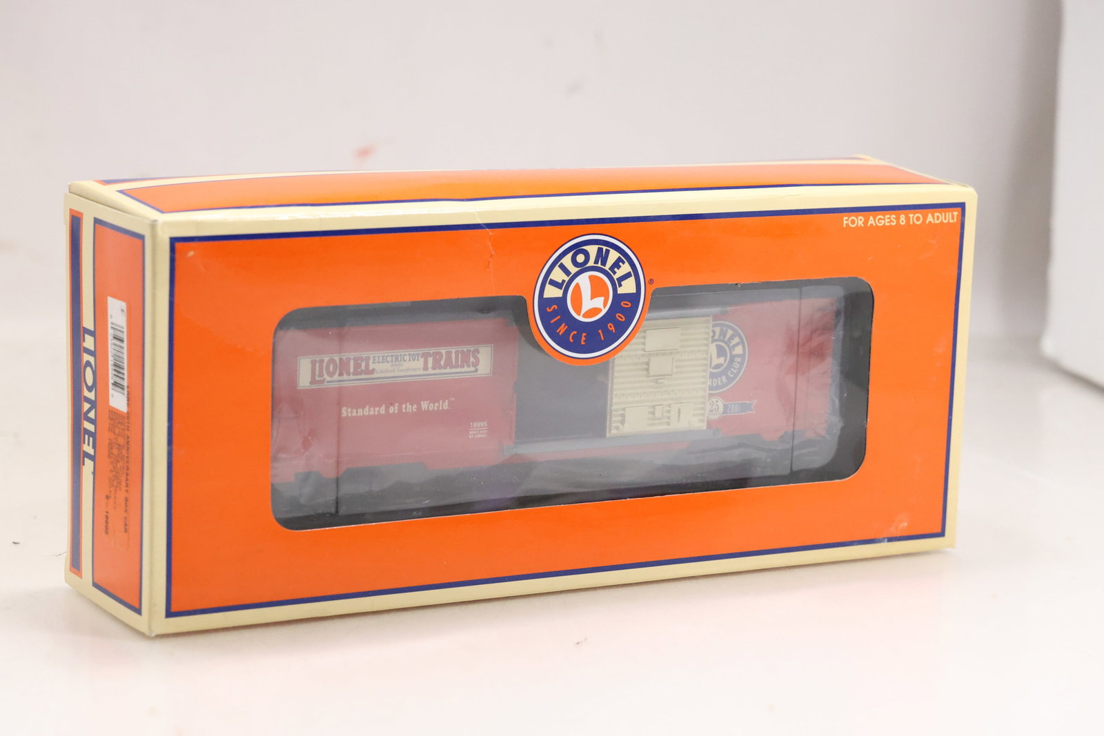 2001 Lionel LRRC 25th Anniversary Box Car 6-19995: 2001 Lionel LRRC 25th Anniversary Box Car 6-19995 Size: 13.5 x 6 x 3