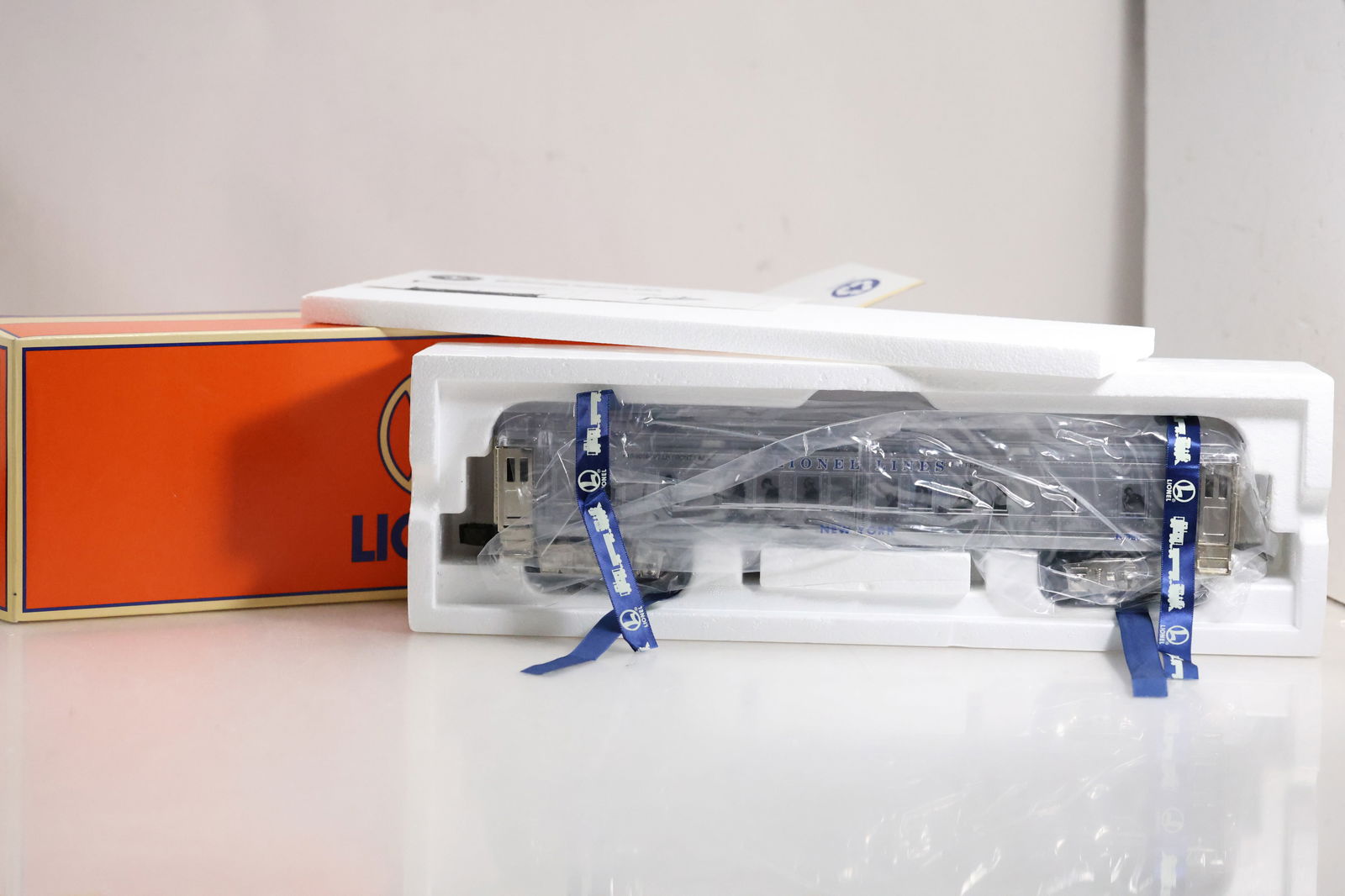 Lionel 6-29087 Madison Coach Passenger Car - New York, 1997 Release (1 of 10)