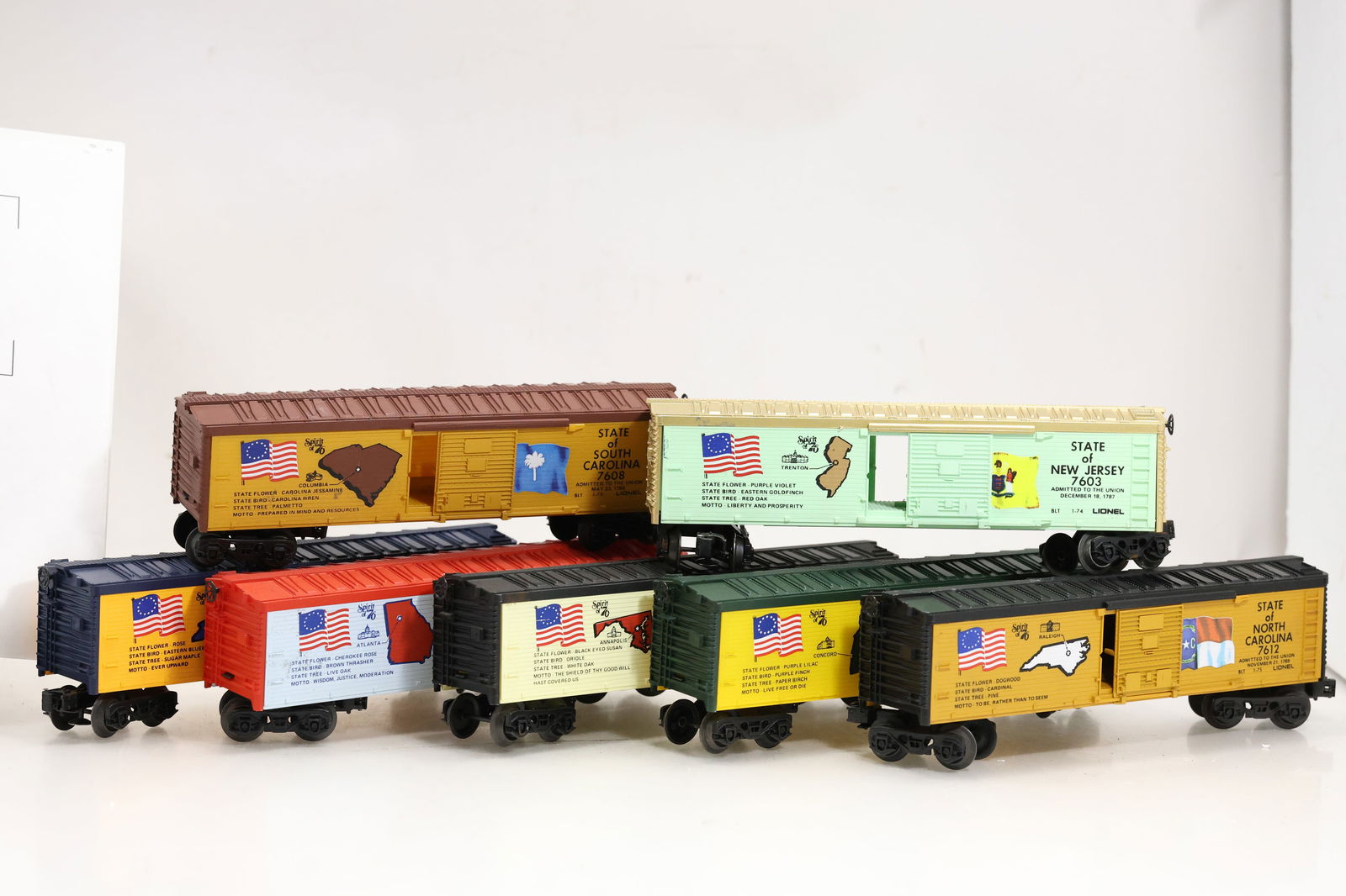 7x Vintage Lionel train box cars (1 of 15)