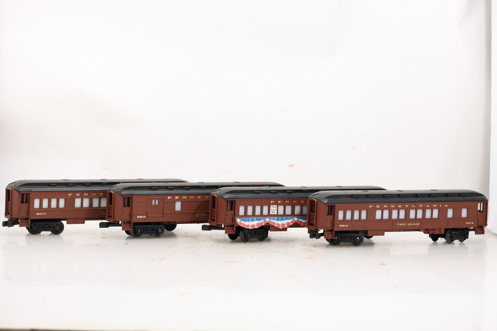 4x Pennsylvania Passenger Car Vintage Lionel Trains (1 of 12)