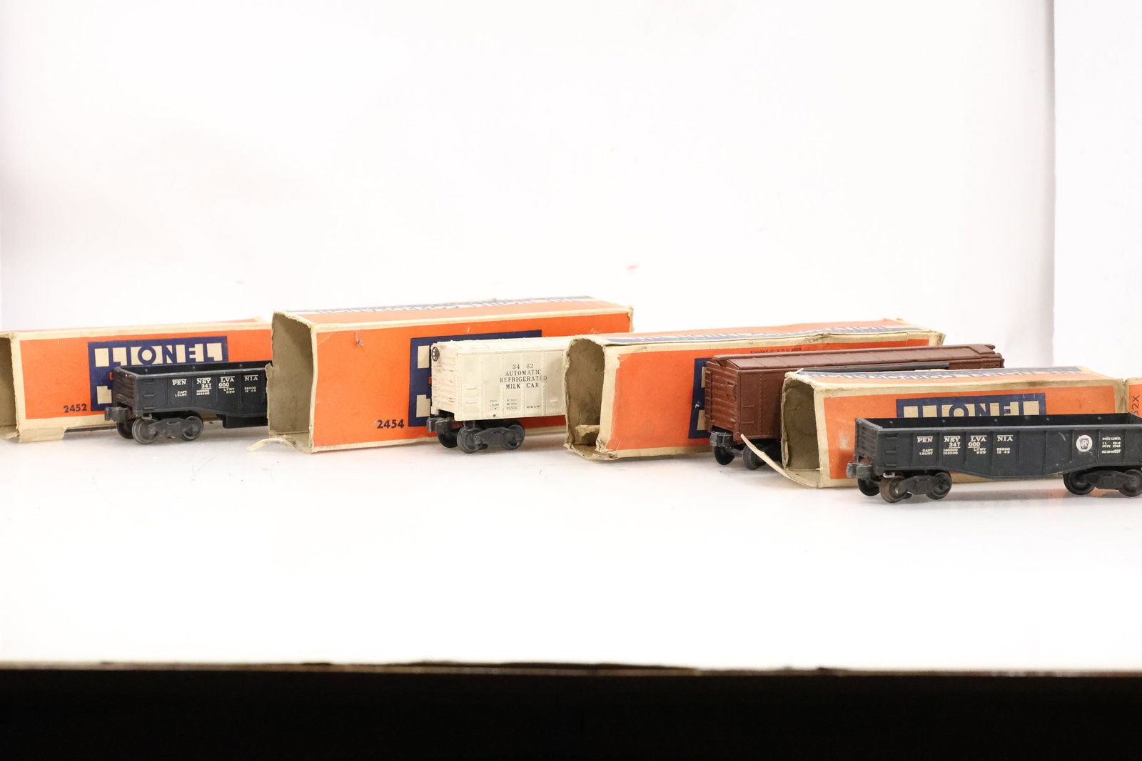 4x vintage Lionel Train Cars (1 of 11)