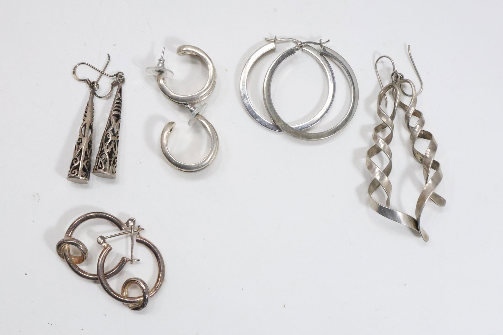 5 Pairs Assorted Sterling Silver Pierced Earrings weighs 42.8 grams, unsigned Sterling Double Pierce (1 of 16)