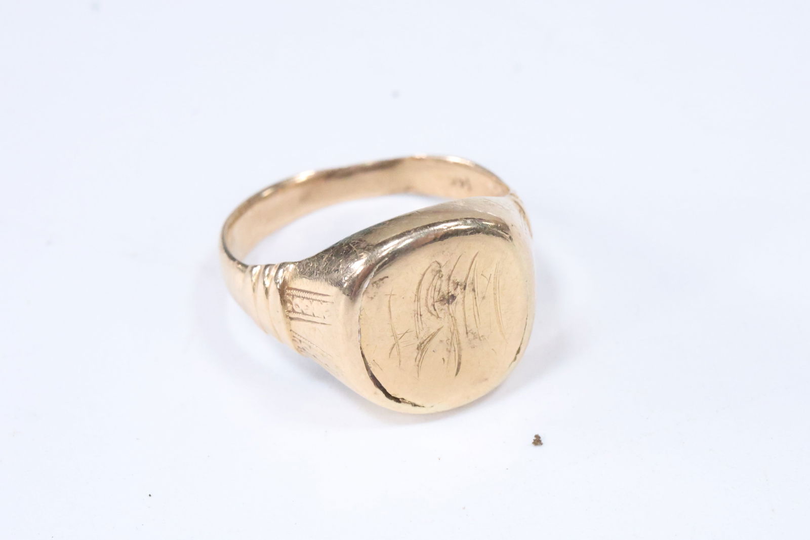 14K Gold Men's Initial Ring Size 10, 3.7 dwt. 7.8 in. x 1/2 in. (1 of 8)