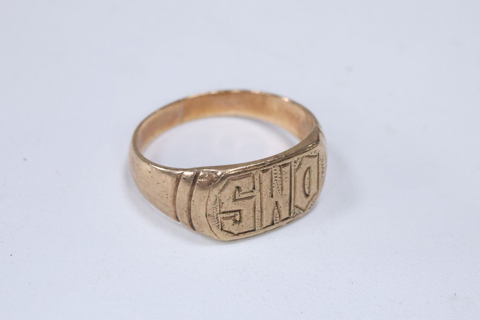 10K Gold Women's Initial Ring size 4, 1.3 dwt, 5/8 in. x 1/4 in. (1 of 8)