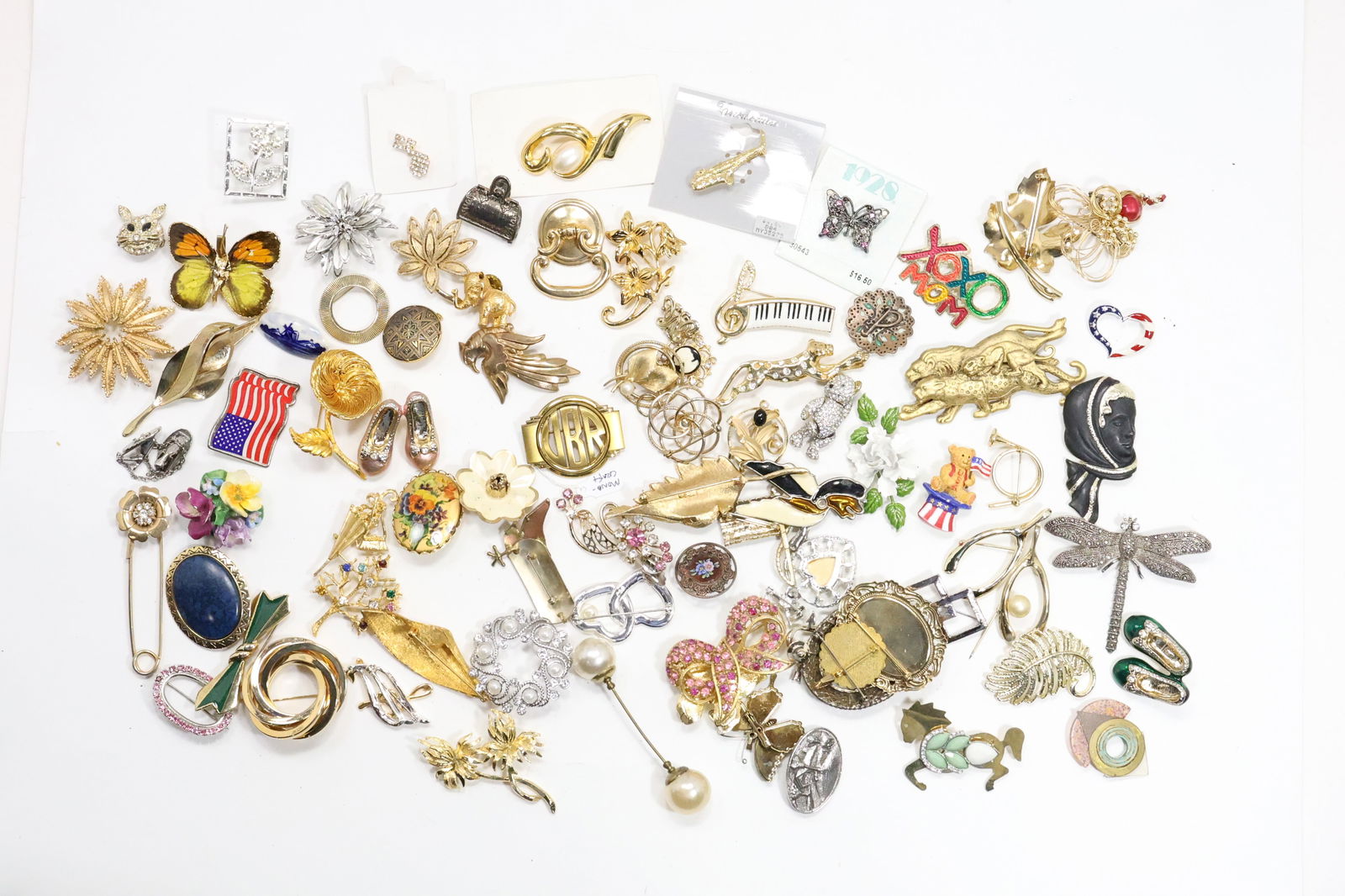 Estate Grouping Assorted Costume Fashion Jewelry 75 PINS - nice selection (1 of 19)