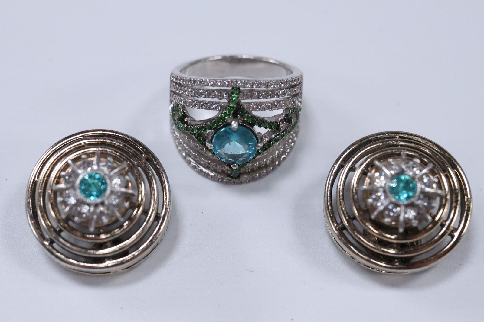 .925 Sterling Silver approx 1/2 Ct Aquamarine Center Stone, Green Tourmaline, White Topaz Ring (1 of 18)